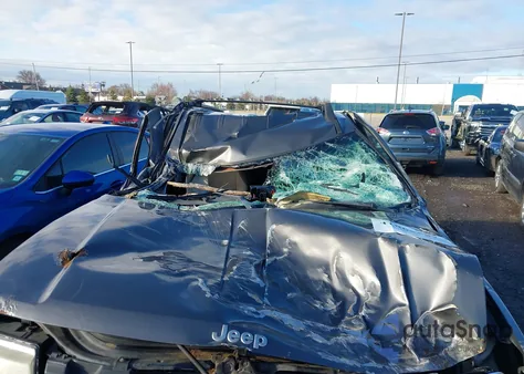 2004 Jeep Grand Cherokee Laredo from USA, damaged, VIN 1J4GW48S04C338331